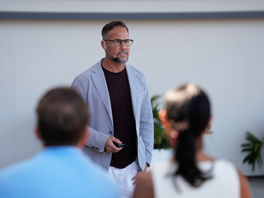 Regan Archibald presenting on Medicine 4.0